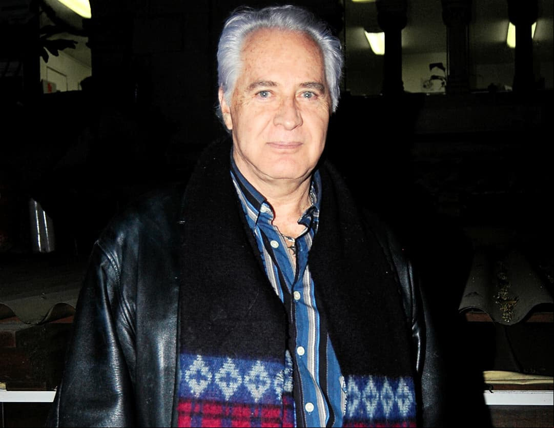 Famosos acuden a darle el último adiós a Rogelio Guerra