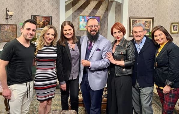 Martín Ricca tiene emotivo reencuentro con la productora Rosy Ocampo