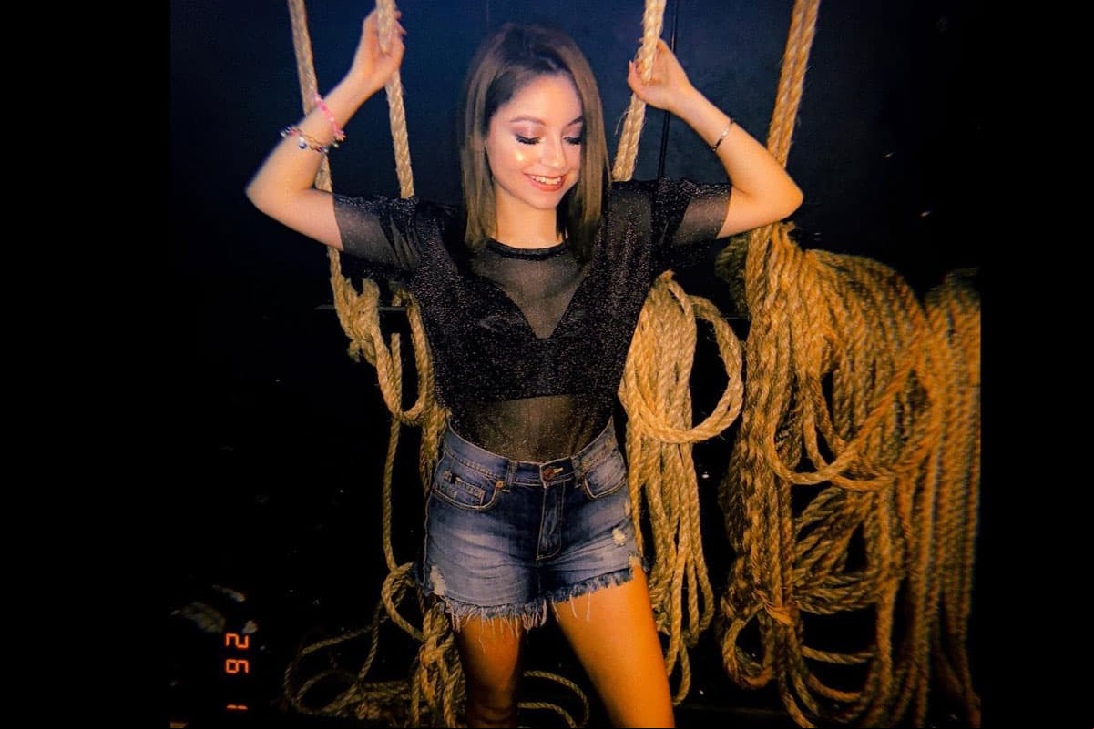 “Un gusto enorme ser parte del jurado de @pequenosof será un reto muy divertido!!”, escribió la chica en su cuenta de Instagram, refiriéndose a su incursión al programa que se transmitirá a partir del próximo 24 de marzo por Las Estrellas.