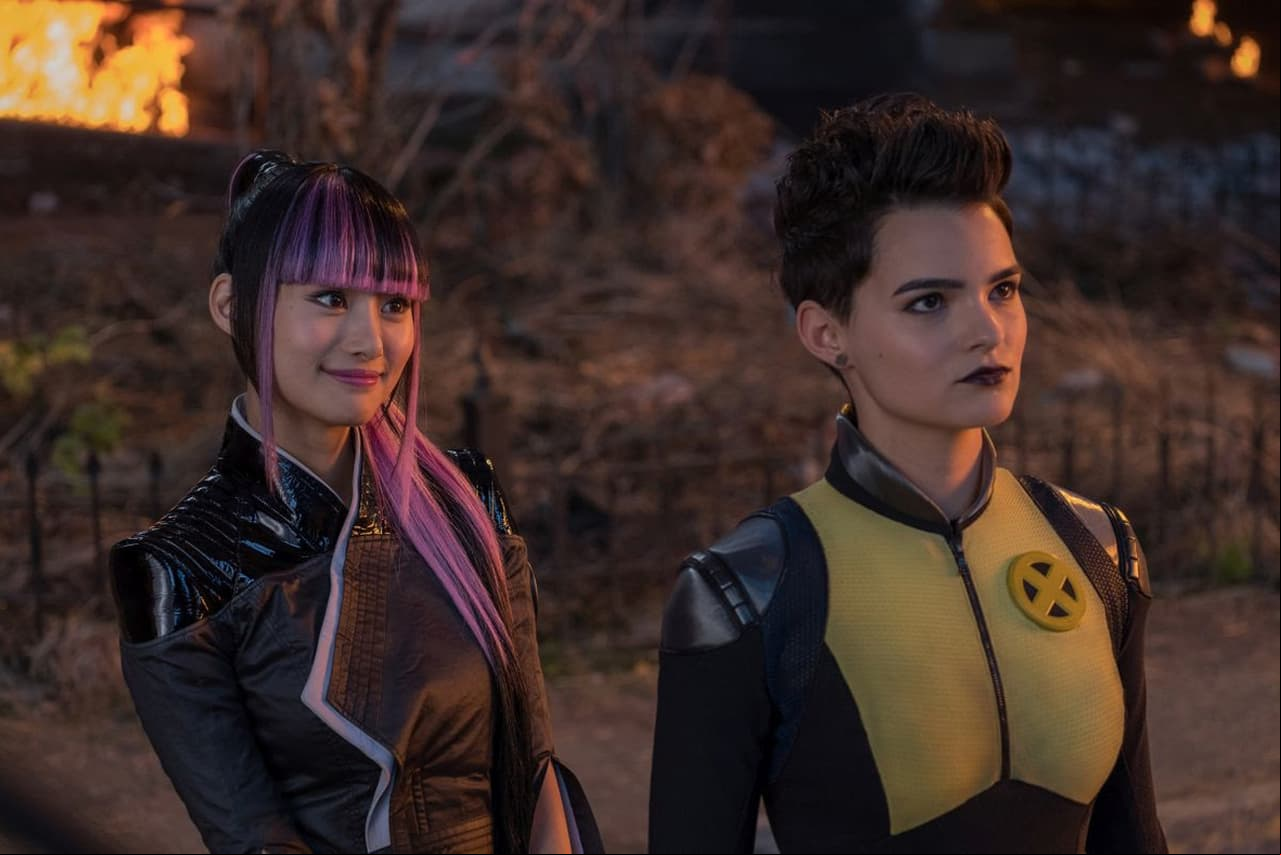 Shioli Kutsuna y Brianna Hildebrand (FOTO: 20th Century Fox)