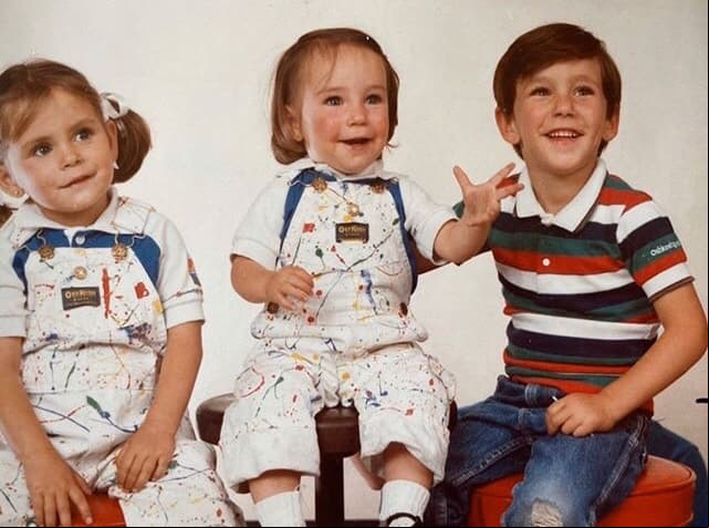 Inés Gómez Mont nació el 29 de julio de 1983 en la Ciudad de México, y es la menor de tres hermanos.