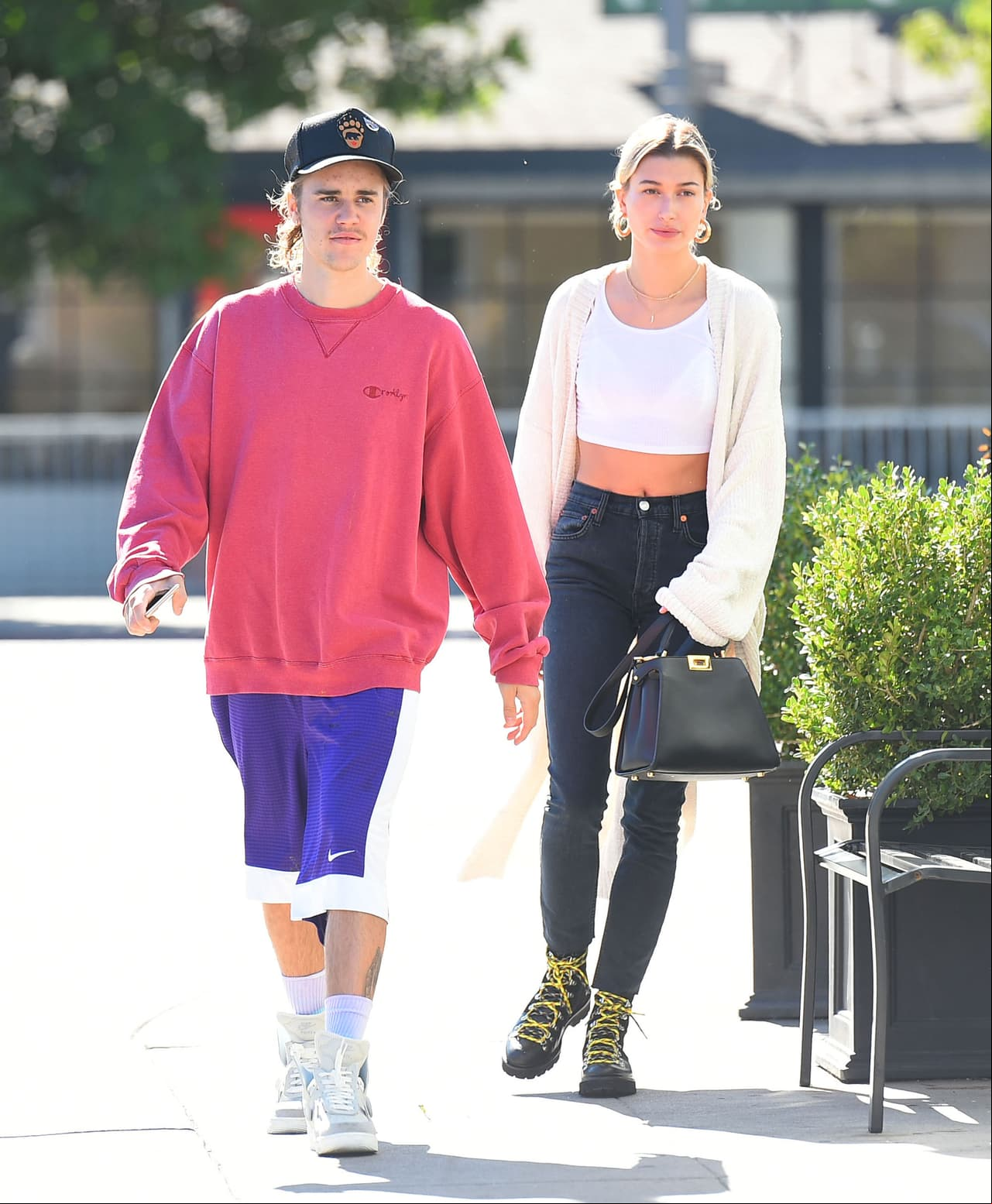 Justin Bieber y Hailey Baldwin de paseo en Los Ángeles, California