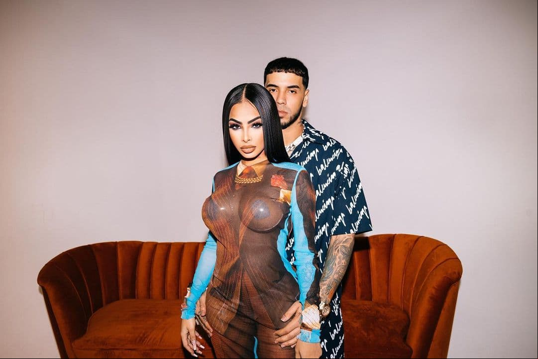 Yailin la más viral y Anuel AA firmaron los papeles de su boda por el civil.