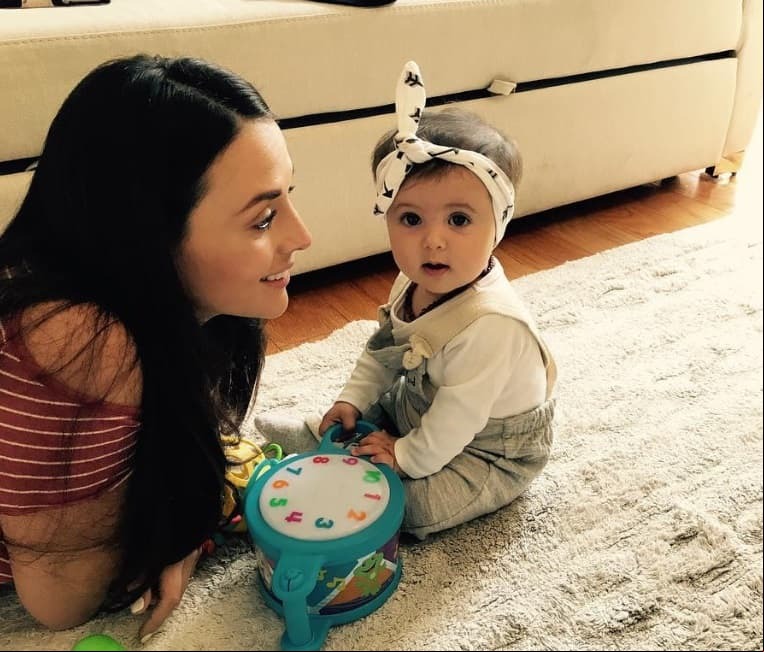 ¡Zuria Vega presume lo que hizo por amor a su hija Lúa!