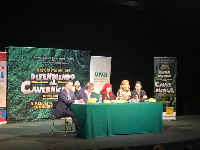 La rueda de prensa tuvo lugar en el Teatro López Tarso