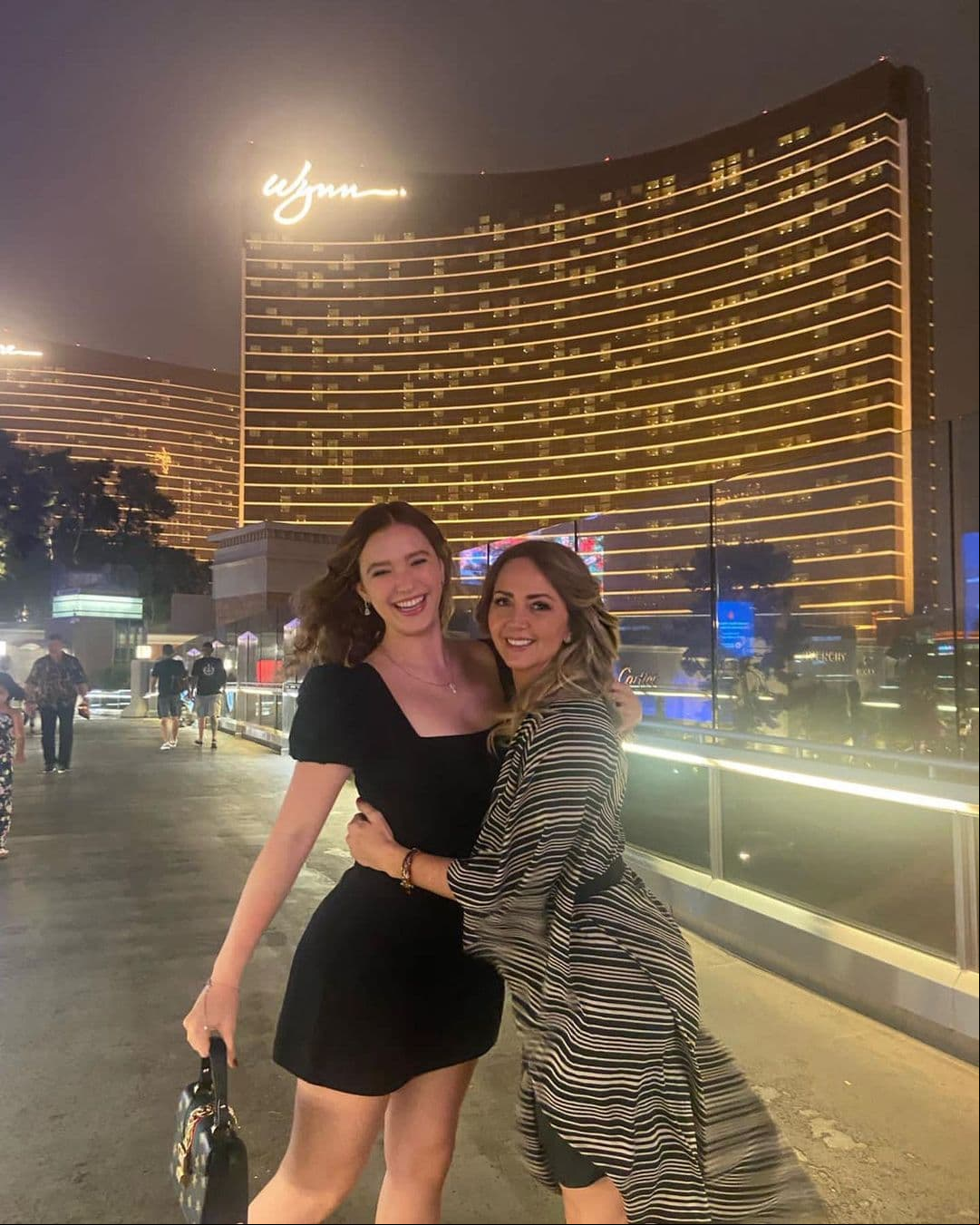 Mía Rubín celebra los 50 años de su mamá Andrea Legarreta en Las Vegas