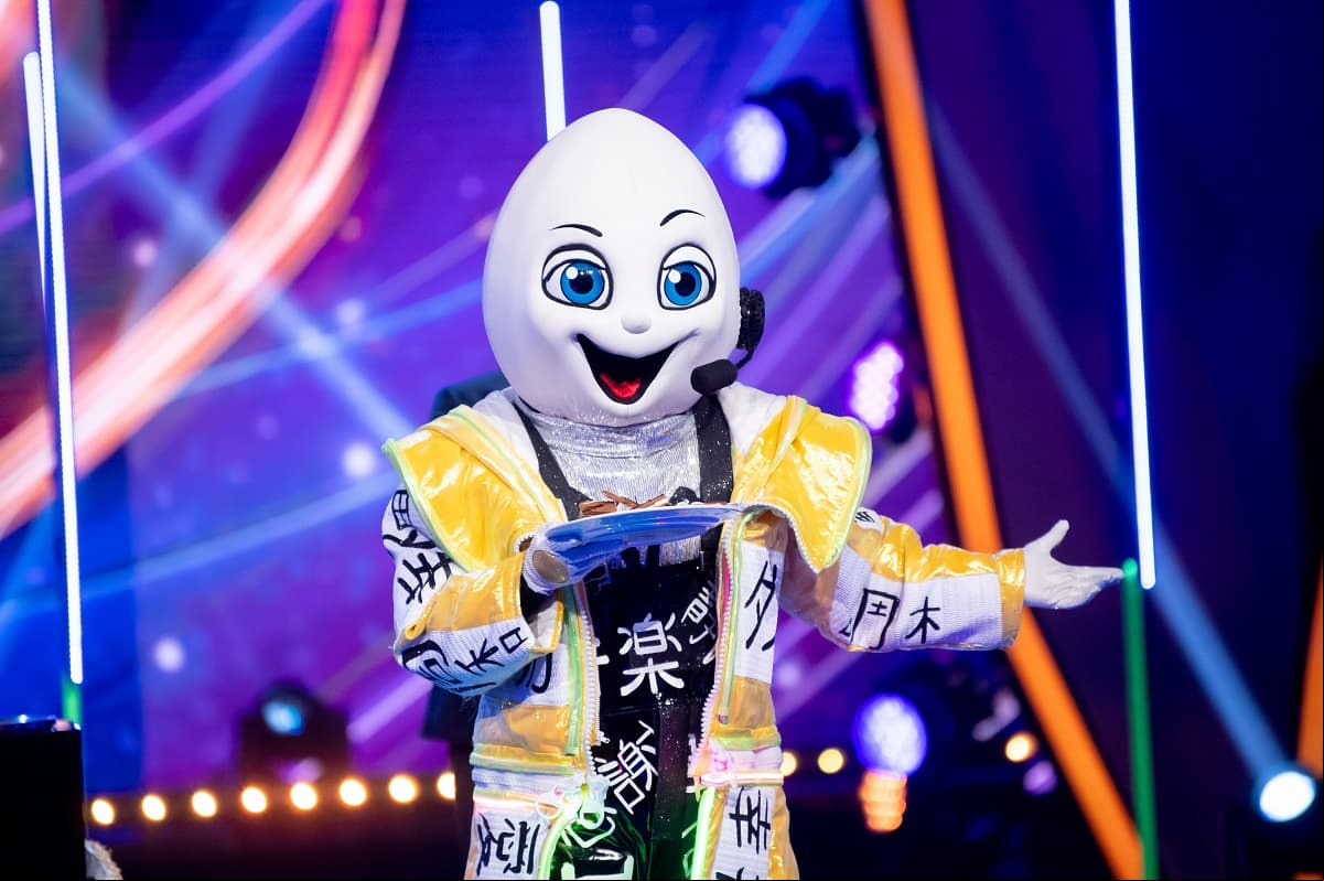 La Hueva gana el premio como el Mejor Millennial de ¿Quién es la Máscara?
