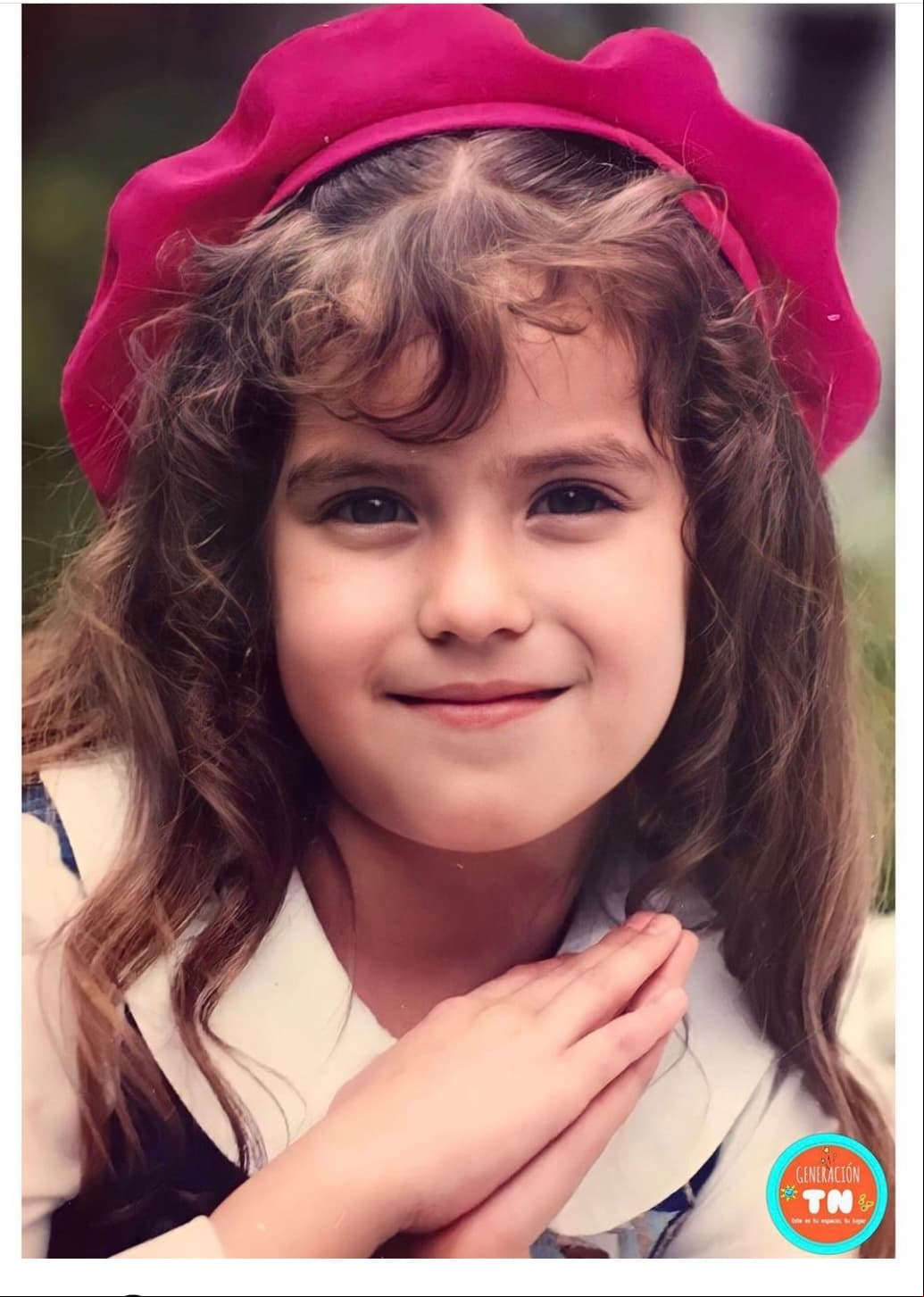 Curiosamente, a la par de aparecer en 'Rayito de Luz', Isamar también formó parte de la telenovela 'Carita de Ángel', en la que dio vida a una de las estudiantes del colegio "Reina de América".