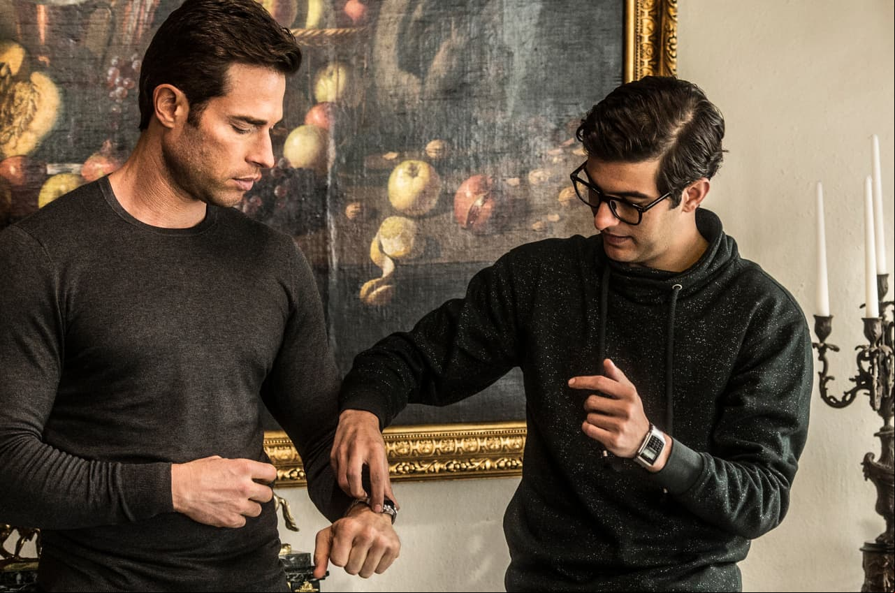 En el primer capítulo, 'Miguel' y 'Jorge' se reencuentran después de años de estar separados.
<br>
<br>
<i>'El Dragón', de lunes a viernes 9:30 pm. con Las Estrellas.</i>