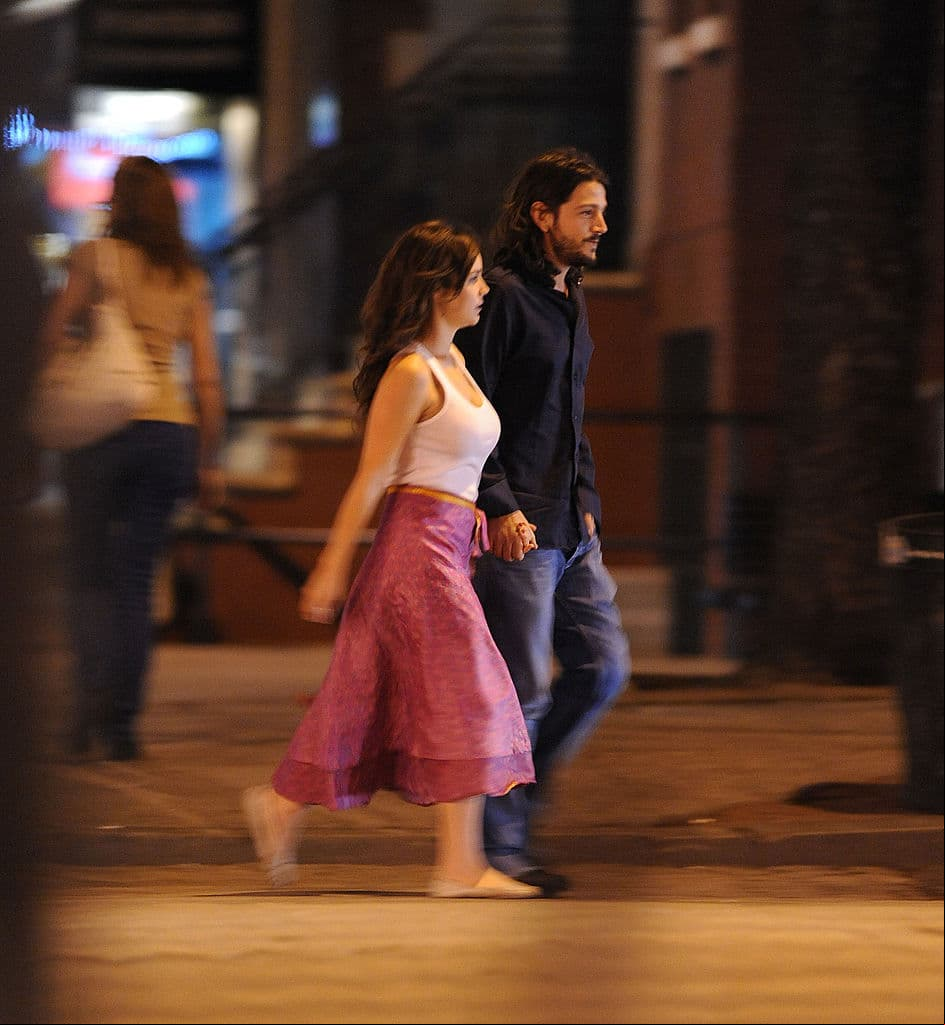 A la pareja se pudo ver en innumerables ocasiones paseando en Los Ángeles en familia, además, de mostrar su iración por los proyectos en los que se encontraba cada uno, como el naciente inicio de Camila en la música.