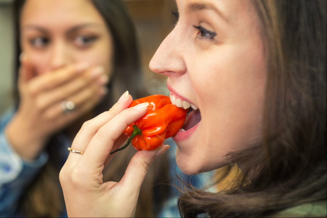 Picante. Cuando el dolor se relaciona con problemas respiratorios, comer picante es la solución ya que ayuda a descongestionar las vías respiratorias.