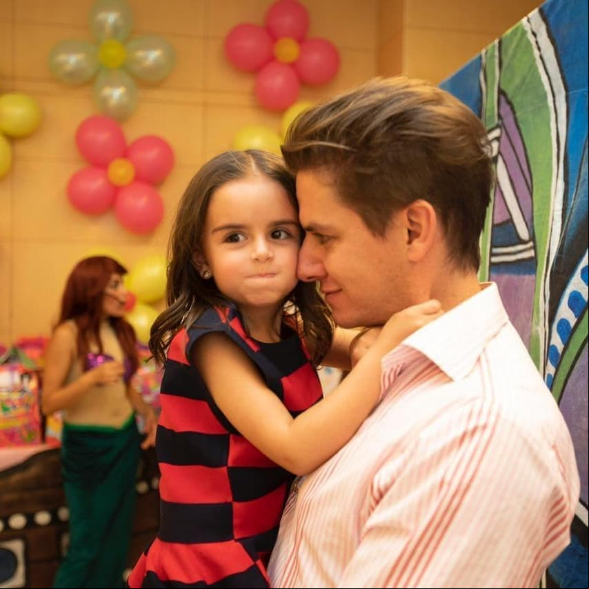 Bobby Domínguez, padre de Carlotta y expareja de Tania Ruiz, también estuvo presente en la fiesta de cumpleaños de su hija. Incluso, le dedicó emotivo mensaje en sus redes sociales: