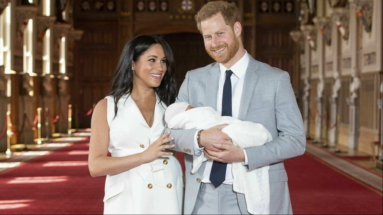 Video: el príncipe Harry y Meghan Markle presentan a su bebé, Archie Harrison
