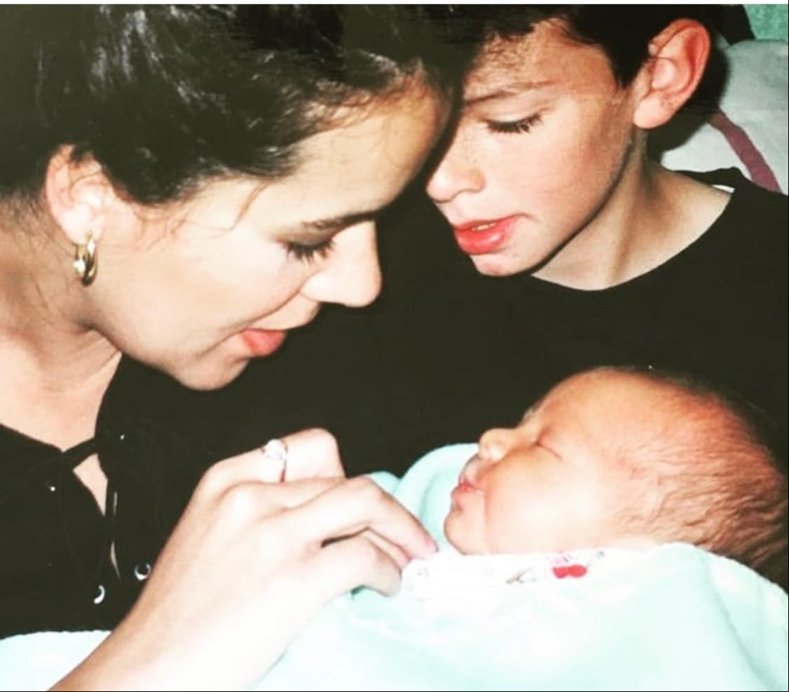 Fruto del matrimonio que tuvo por más de 10 años con Alberto Sánchez, de 1998 a 2009, Edith Márquez se convirtió en madre de dos niños, Sebastián y Nicolás.