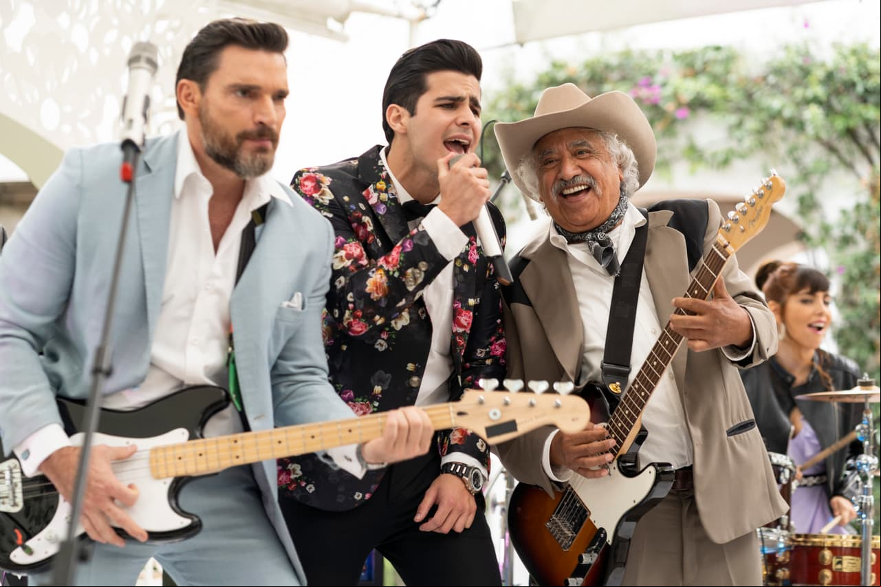 'Los pollos rostizados' hicieron su debut musical en la boda.