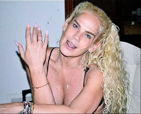 Niurka Marcos es una de las más características en la farándula mexicana con largas uñas y diseños al gusto de la cubana.